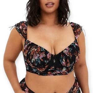 🌸✨ Torrid Floral Longline Bralette – Size 4 💕